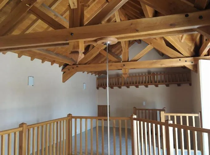 Maison Céras Hébergement de vacances *